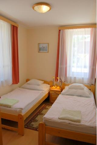 Cedrus Apartmanhaz - Cedrus Koez 7 Zalakaros Rom bilde